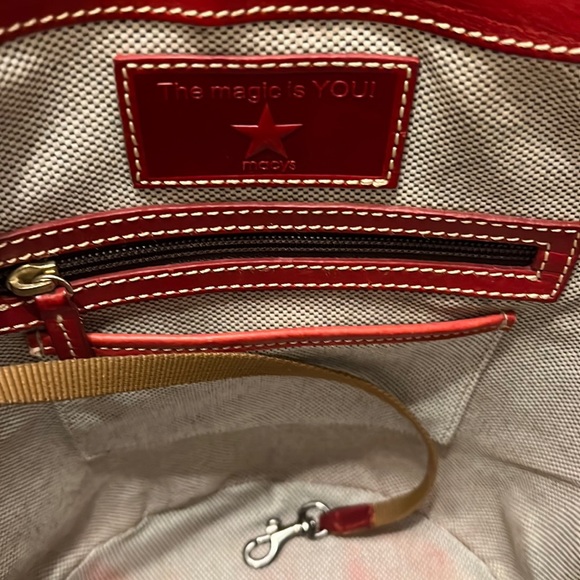 Limited Edition Macy's Parade Dooney and Bourke Statement Bucket Bag - Picture 11 of 12